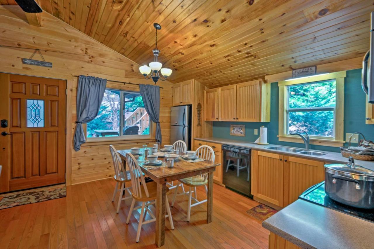 Bryson City Cabin With Fire Pit On Coopers Creek! Kültér fotó